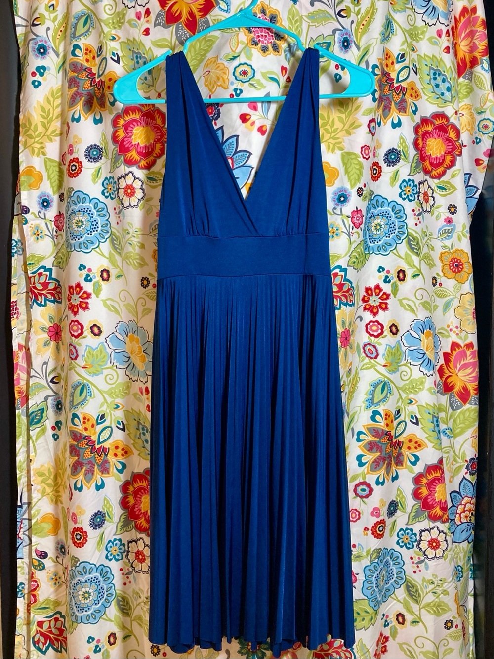 Soprano Deep Blue V-Neck & V-Back Pleated Dress W/ Twisted Strap Detail Size M